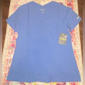 Momentum by maevn scrub top